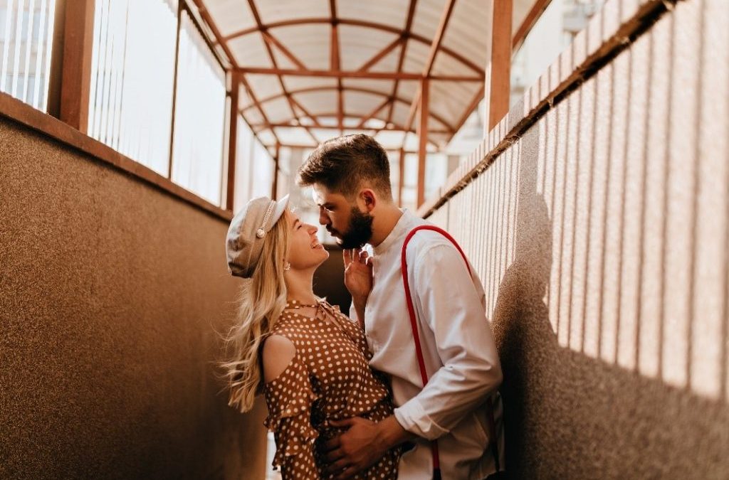 ¿Cómo influyen los besos en la salud bucodental?