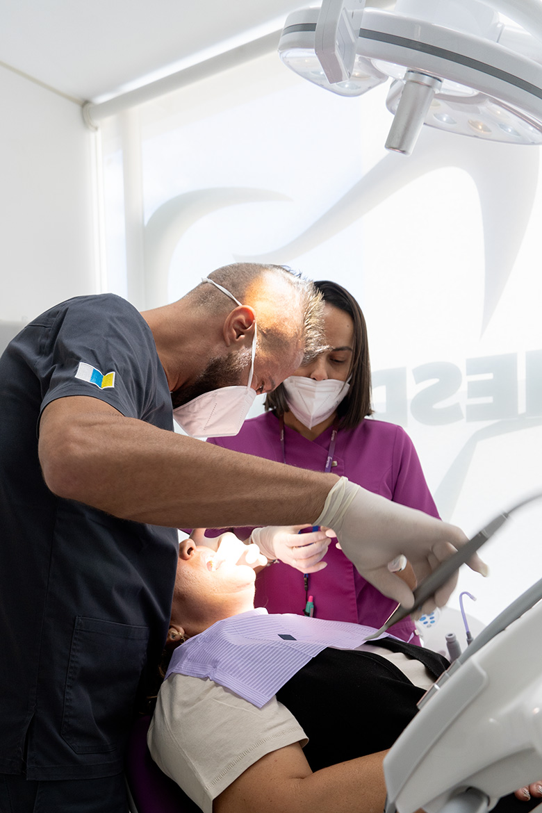 Profilaxis y limpiezas - Tratamientos dentales YanesDent